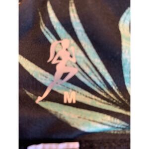 Women’s Tropical Summer Style Print Leggings Size M High Rise Mesh Zip Pocket